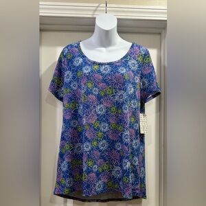LuLaRoe Blue Floral Short Sleeve Classic T - Shirt Size Large 🆕🆕🆕